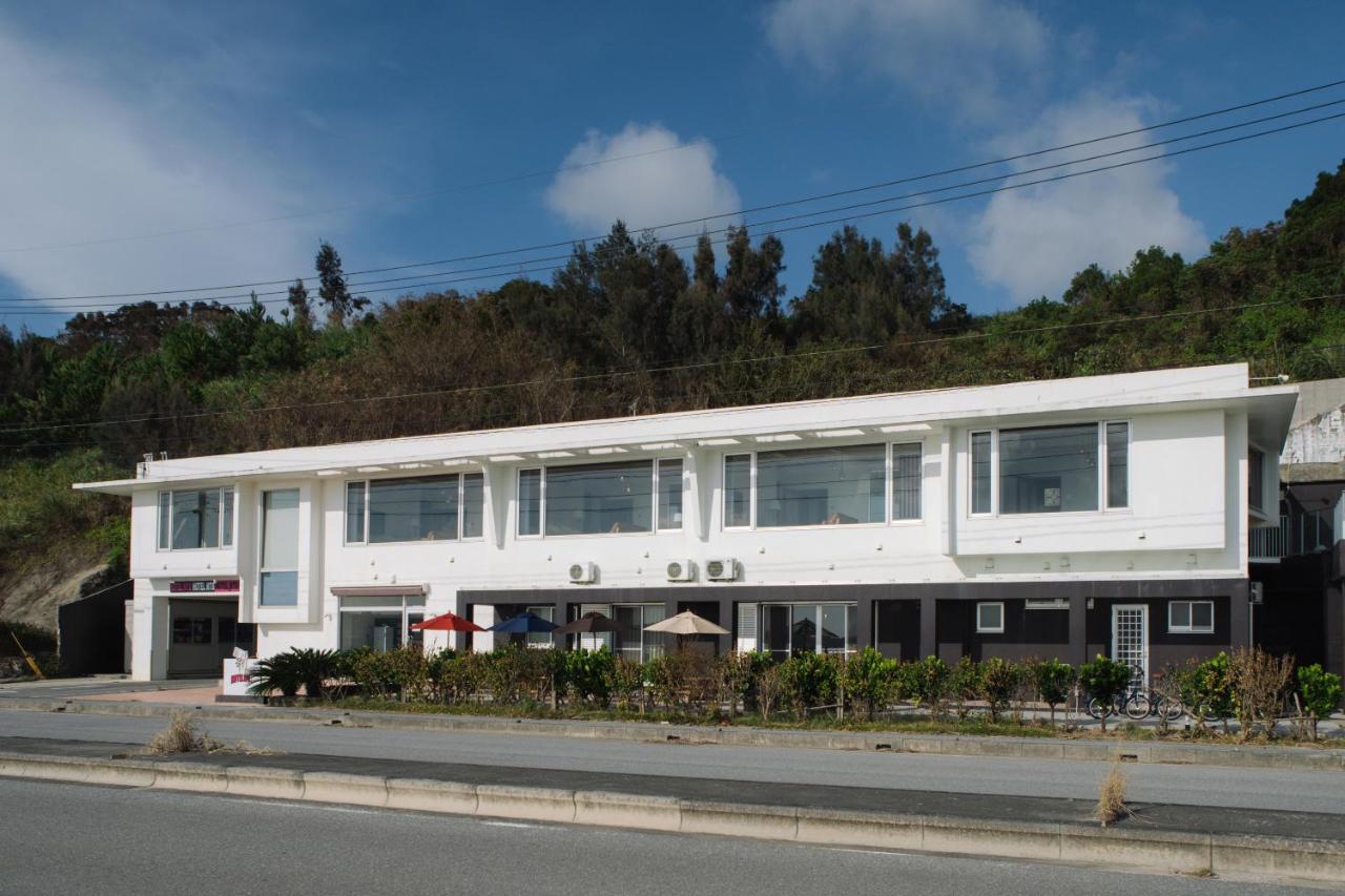 Hotel Mtb Motobu Extérieur photo